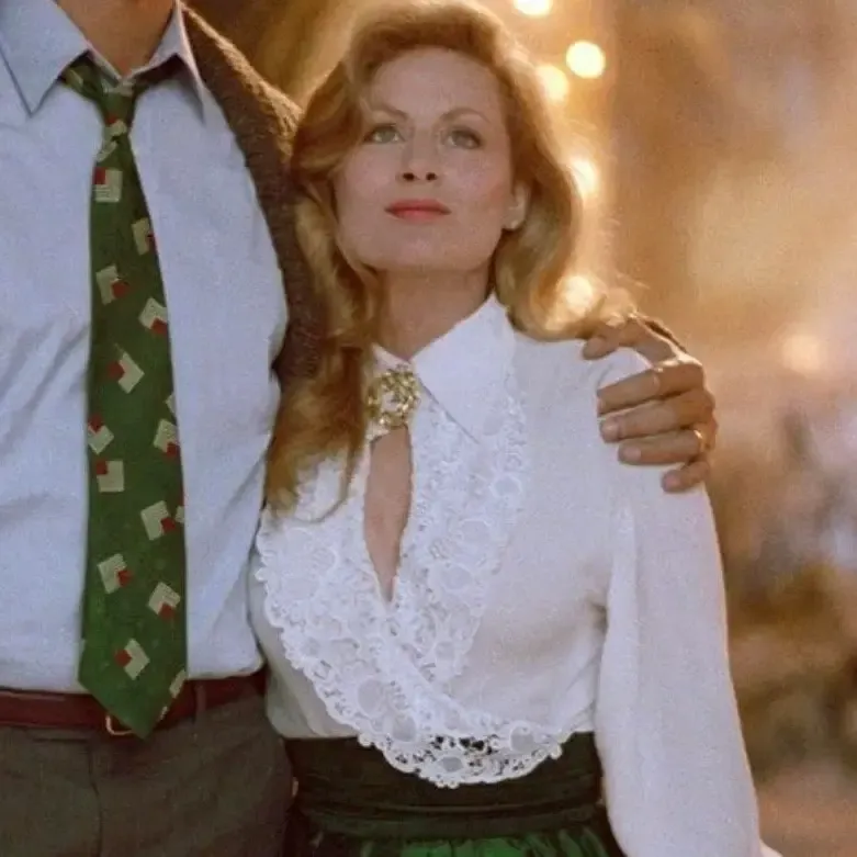 DIY Ellen Griswold (National Lampoon's Christmas Vacation) Costume Ideas [2023] For Cosplay & Halloween